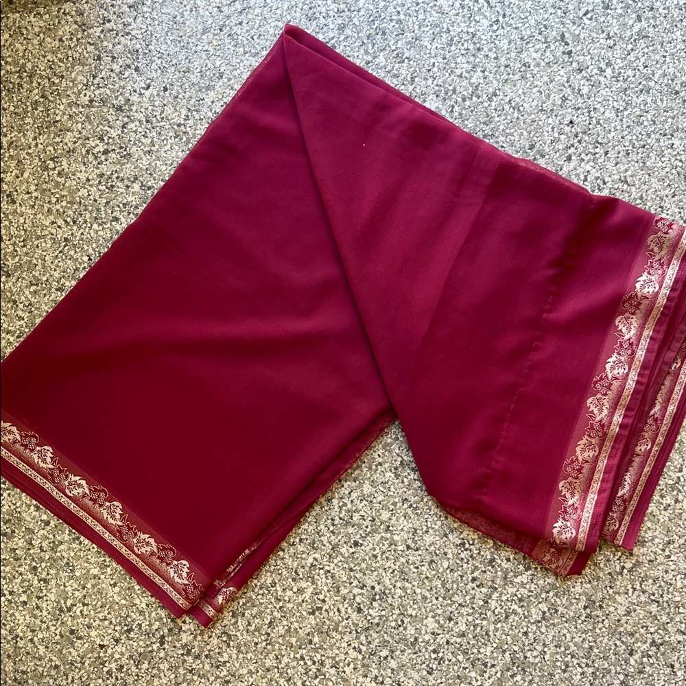 Elegant Sari with Gold Accents